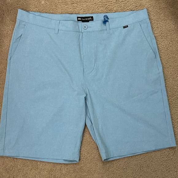 NWT Travis Mathew Men’s Size 42 Prestige Mediterranean Blue Performance Shorts - Picture 1 of 13